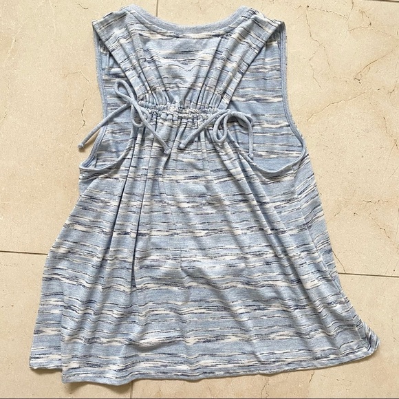 Gap Sleeveless Shirt Light Blue Flowy Size XS - Picture 4 of 5